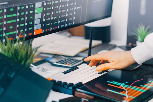 Keyword Research B2B ไทย ปี 2026 — หา keyword ที่คนซื้อจริงหาอยู่
