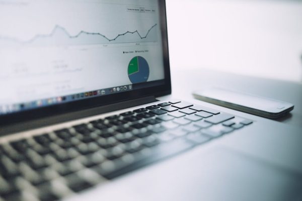 Lookalike vs Interest Targeting บน Meta Ads: เลือกอันไหนสำหรับ B2B ปี 2026