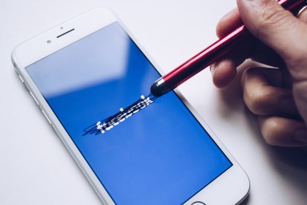 iOS 17 Facebook Ads กระทบยังไง — รับมือ Cookie-less Era ปี 2026