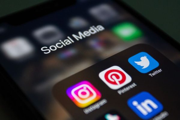 tiktok ads ราคา เริ่มที่เท่าไหร่ ยิงงบน้อยคุ้มไหม 2026